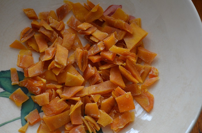 chop dried mangoes